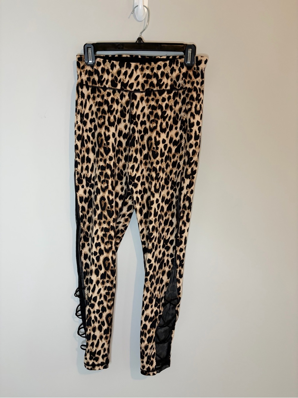 Victoria's Secret Incredible Essential Leopard Leggings with Mesh Cutout Details